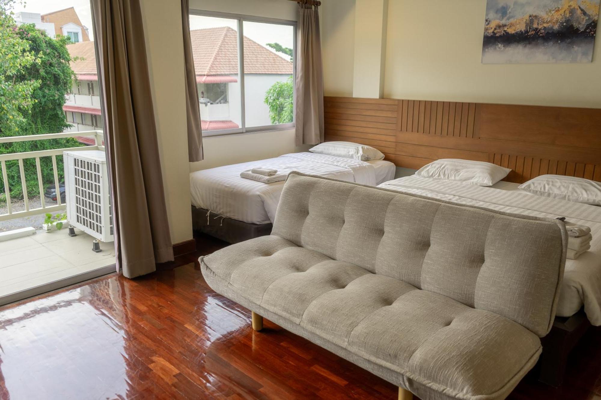 Baan Chuan Chom Pattaya Hotell Eksteriør bilde
